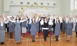 Школьной истории звучные ноты